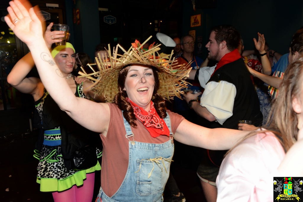 ../Images/Carnavals maandagavond in VdG 434.jpg